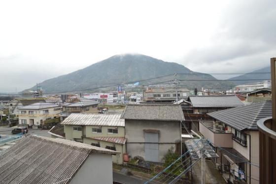 �y���]�z�@