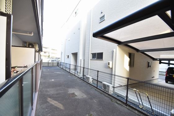 �y���]�z�@