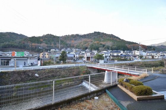 �y���]�z�@