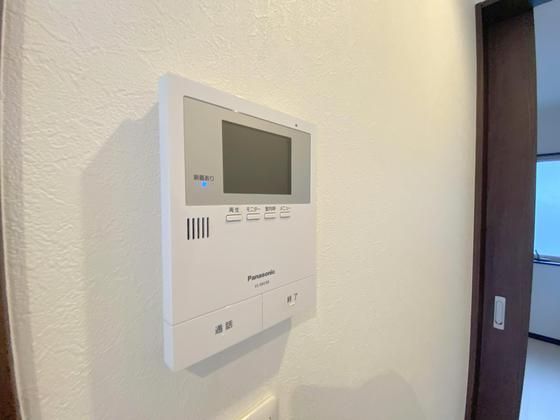 �y�Z�L�����e�B�z�@