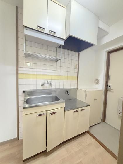 �y�L�b�`���z�@