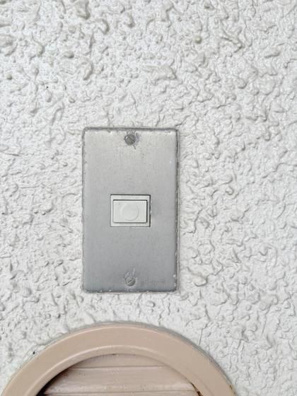 �y�Z�L�����e�B�z�@