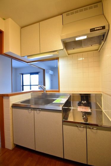 �y�L�b�`���z�@