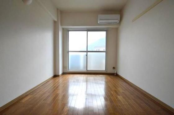 �y�����E���r���O�z�@