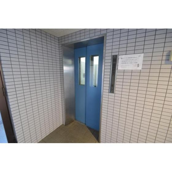 �G���x�[�^�[