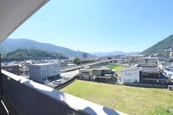 �y���]�z�@