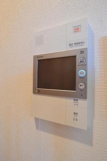 �y�Z�L�����e�B�z�@