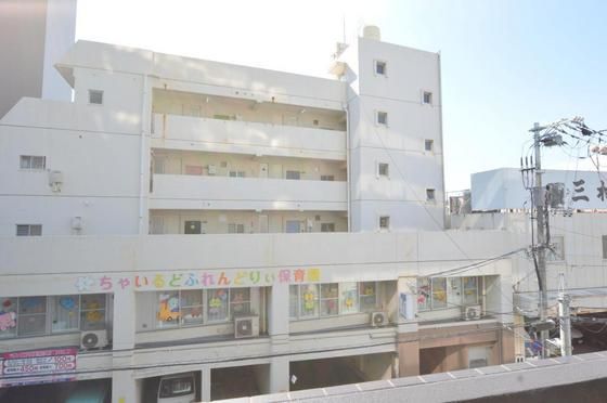 �y���]�z�@