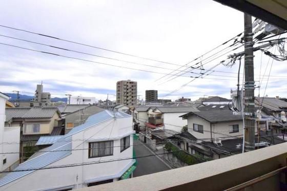 �y���]�z�@