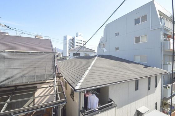 �y���]�z�@