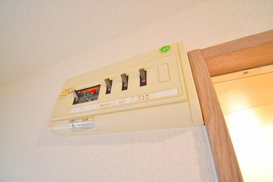 �y���̑��ݔ��z�@