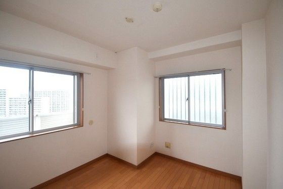 �y���̑������E�X�y�[�X�z�@