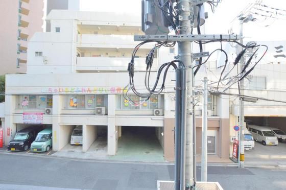 �y���]�z�@