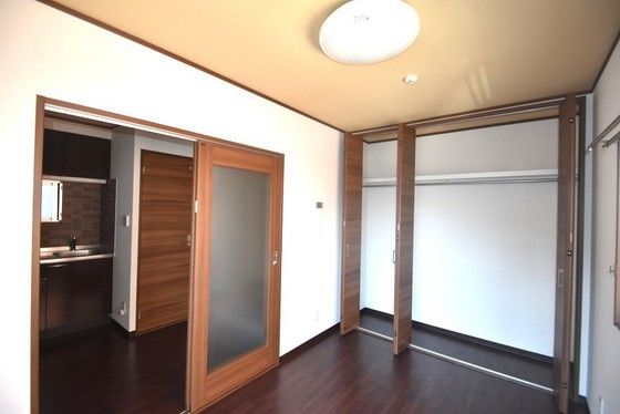 �y�����E���r���O�z�@