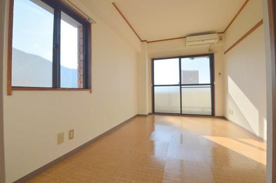 �y�����E���r���O�z�@���͘a���e�C�X�g