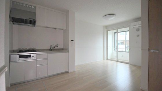 �y�����E���r���O�z�@