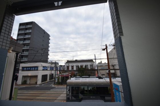 �y���]�z�@