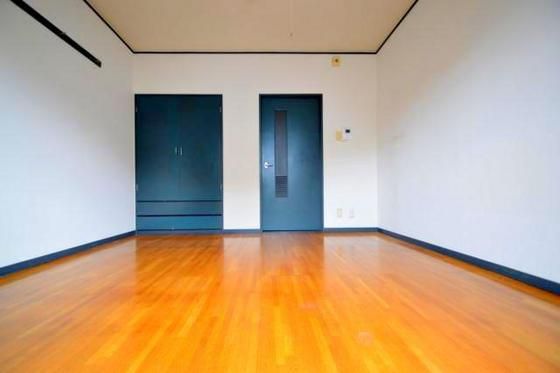 �y�����E���r���O�z�@