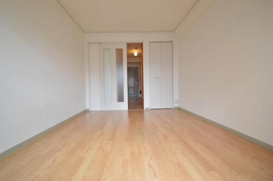 �y�����E���r���O�z�@