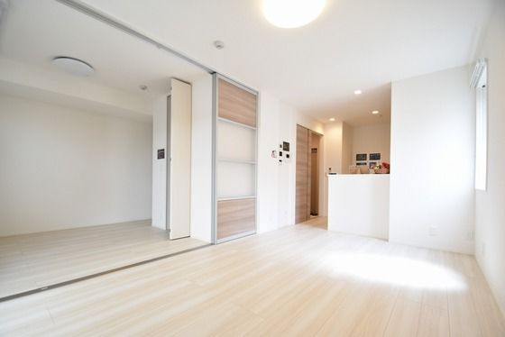 �y�����E���r���O�z�@