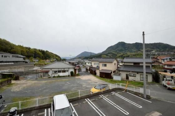 �y���]�z�@