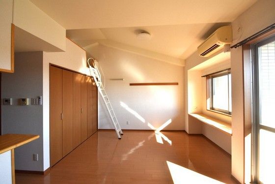 �y�����E���r���O�z�@