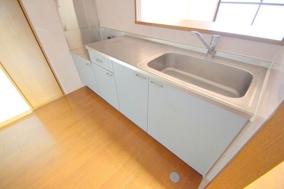 �y�L�b�`���z�@