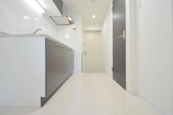 �y�����E���r���O�z�@