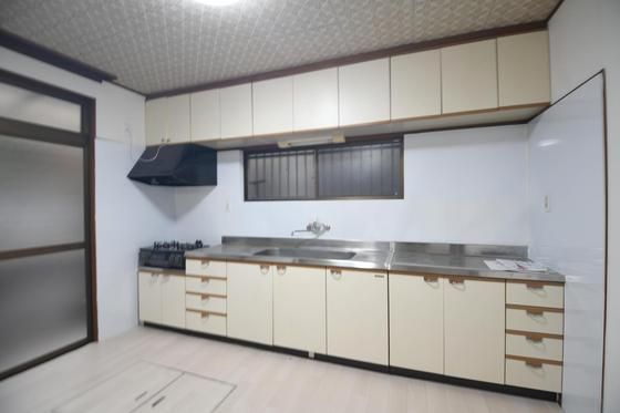 �y�L�b�`���z�@