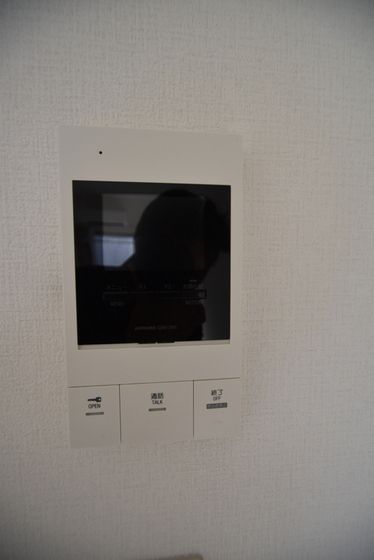 �y�Z�L�����e�B�z�@