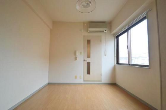 �y�����E���r���O�z�@