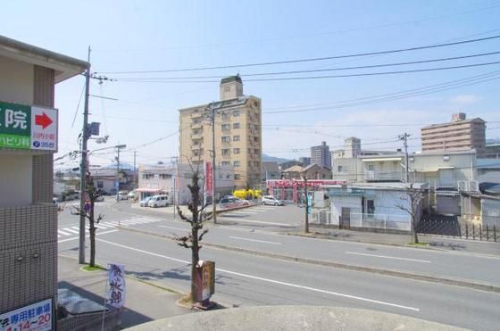 �y���]�z�@