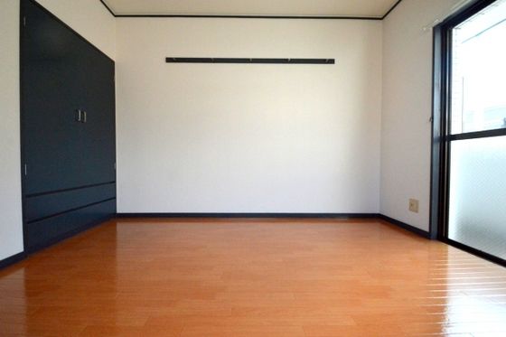 �y�����E���r���O�z�@