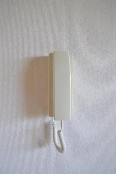 �y�Z�L�����e�B�z�@