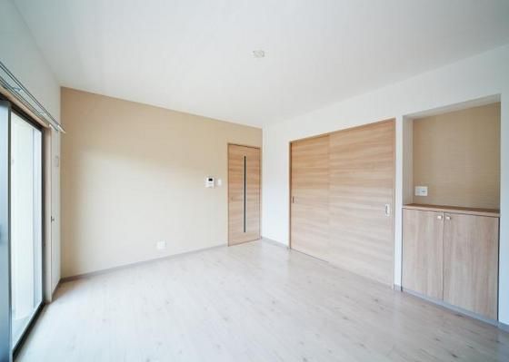 �y�����E���r���O�z�@