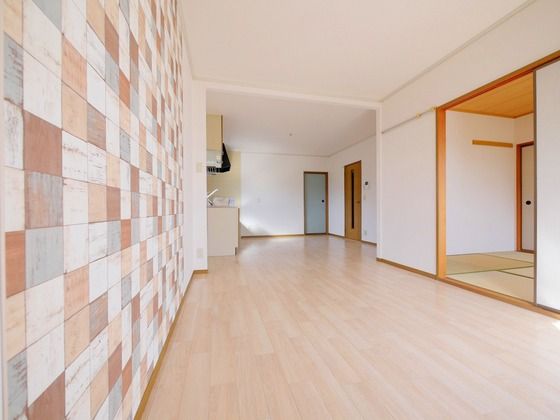 �y�����E���r���O�z�@