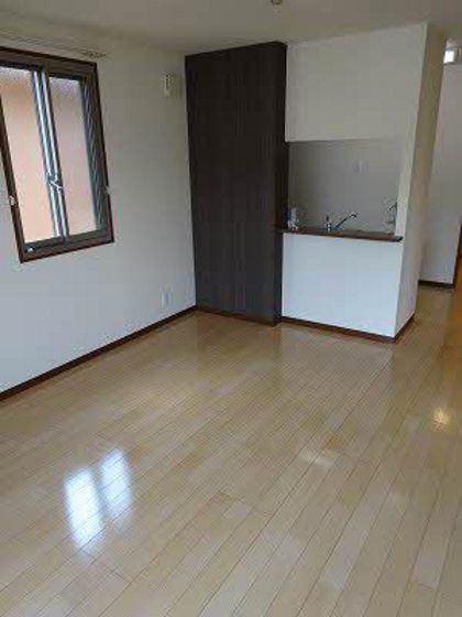 �y�����E���r���O�z�@