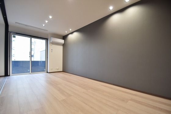 �y���̑������E�X�y�[�X�z�@