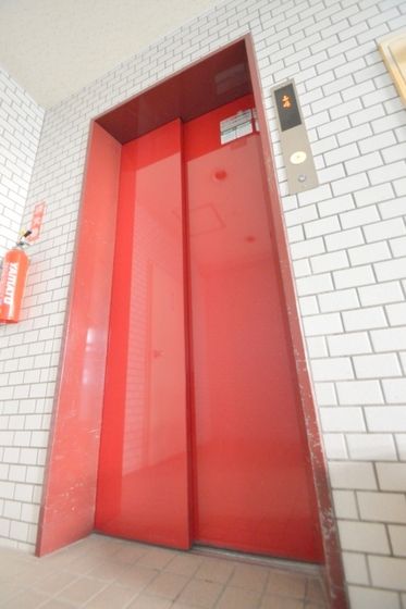 �G���x�[�^�[