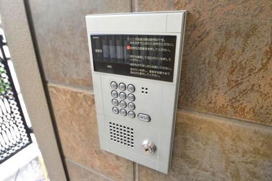 �I�[�g���b�N������
