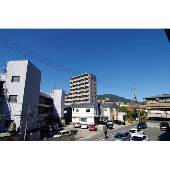 �y���]�z�@