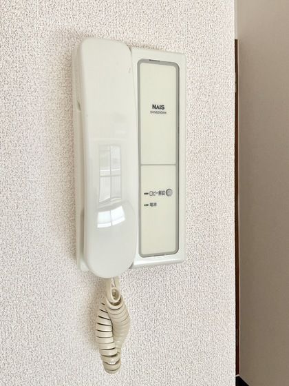 �y�Z�L�����e�B�z�@