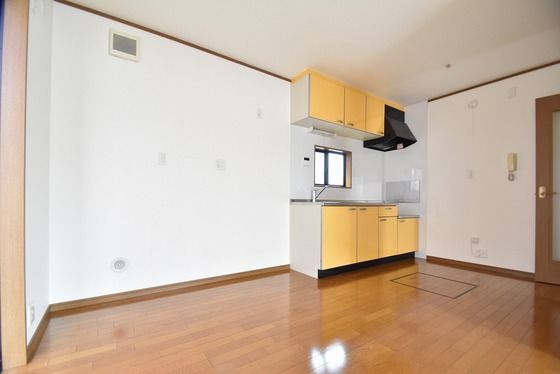 �y�����E���r���O�z�@