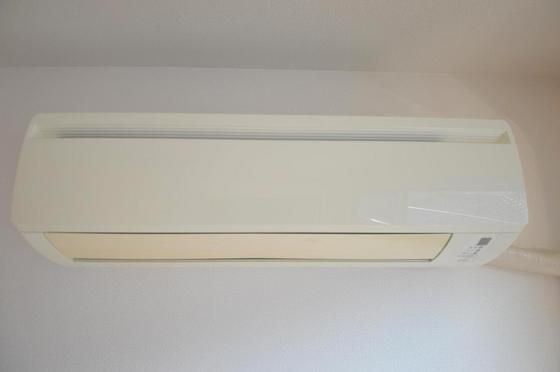 �y���̑��ݔ��z�@�G�A�R��1��t��