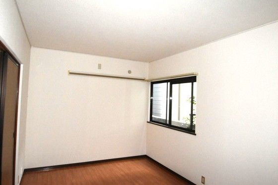 �y�����E���r���O�z�@