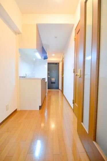 �y�����E���r���O�z�@���r���O