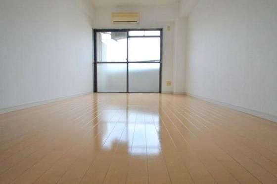 �y�����E���r���O�z�@�t���[�����O���ւ��ςݗm��6��(^��^)