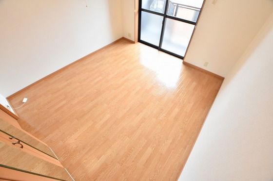 �y�����E���r���O�z�@