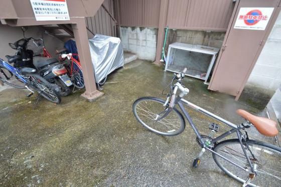 ���փX�y�[�X