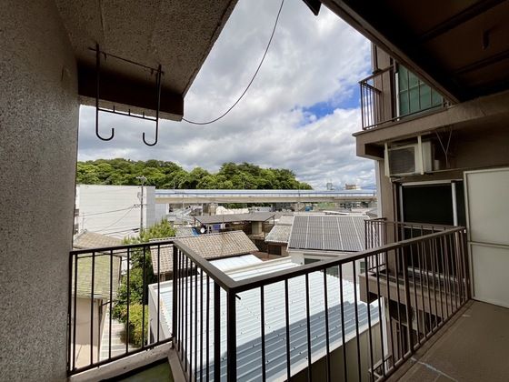 �y���]�z�@